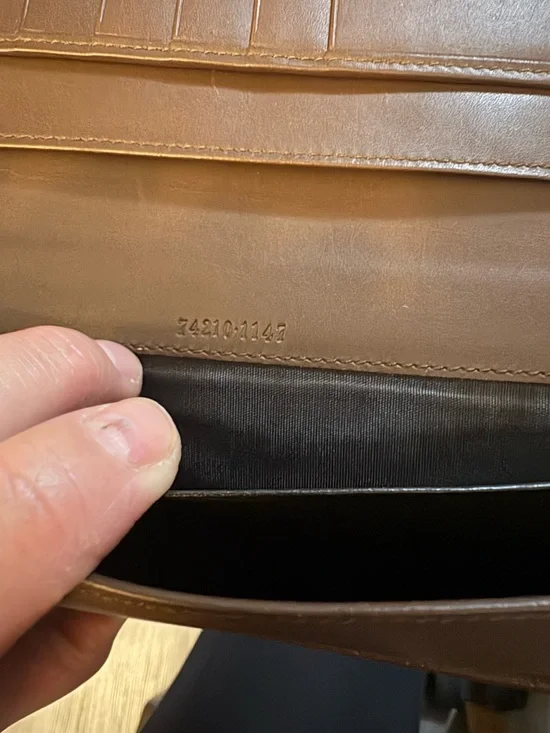 Gucci Beige and Brown Signature GG Continental Wallet in excellent condition - Picture 8 of 8